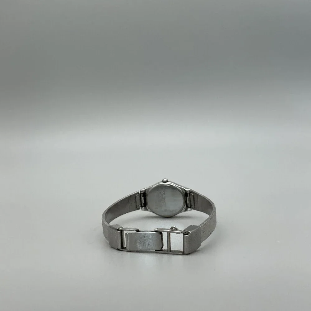 Vintage Seiko Womens Watch 18mm Silver Tone 2P21-0A79 New Battery 6.75
